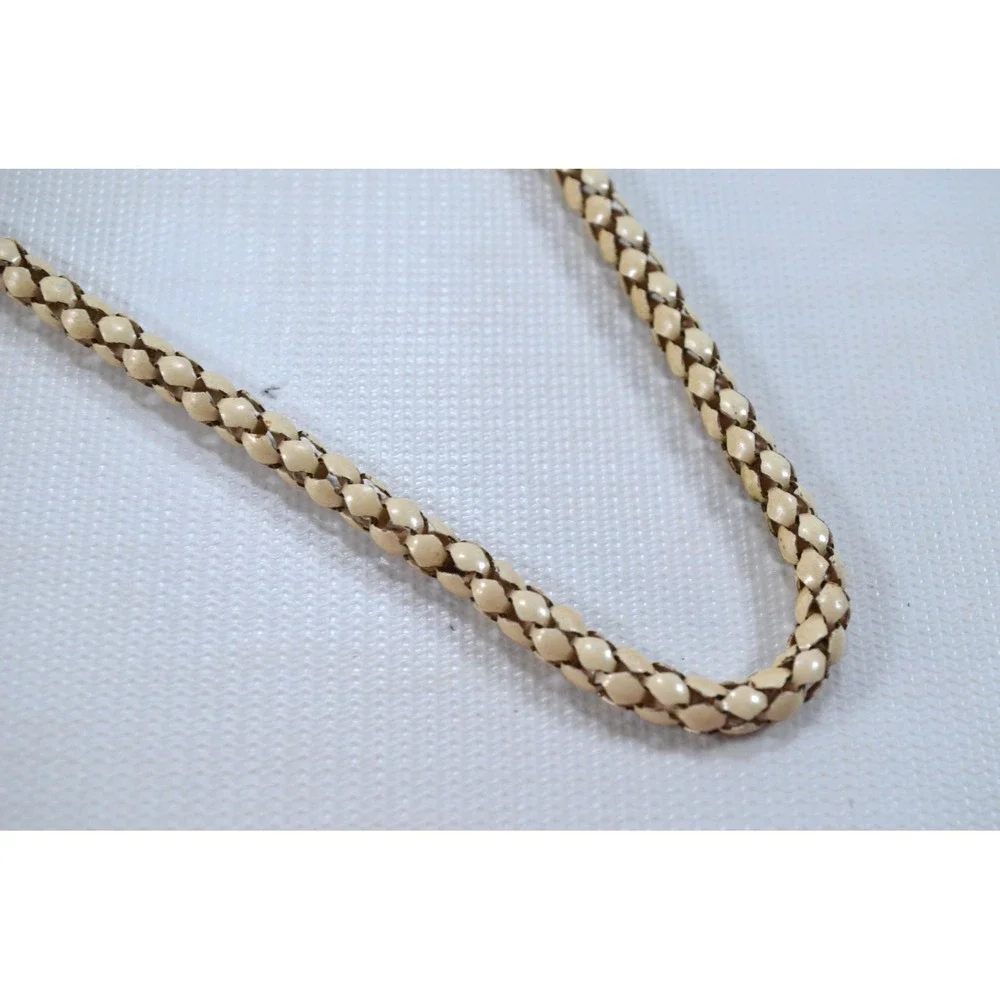Vintage Whiting & Davis Cream Color Metal‎ Mesh Chainmail Coin Purse Kiss Lock